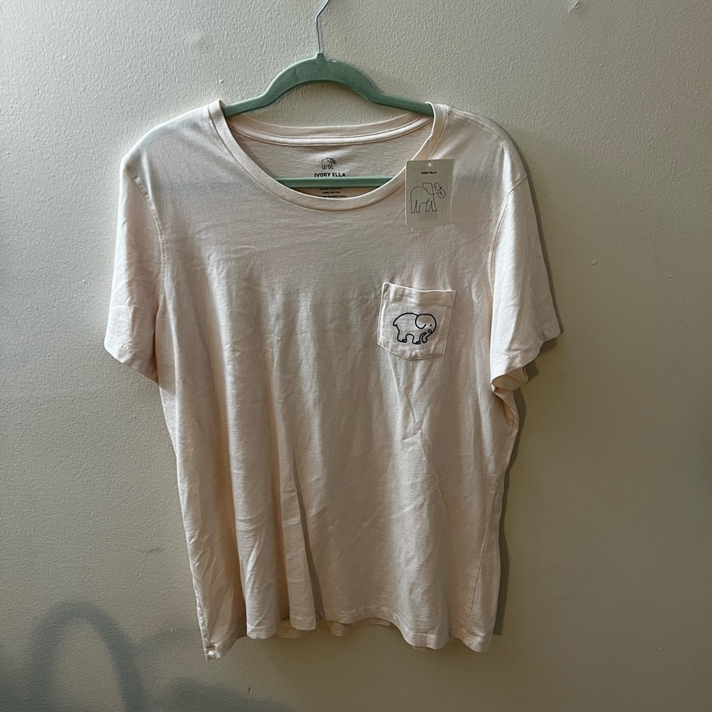 NWT Ivory ella cat tee